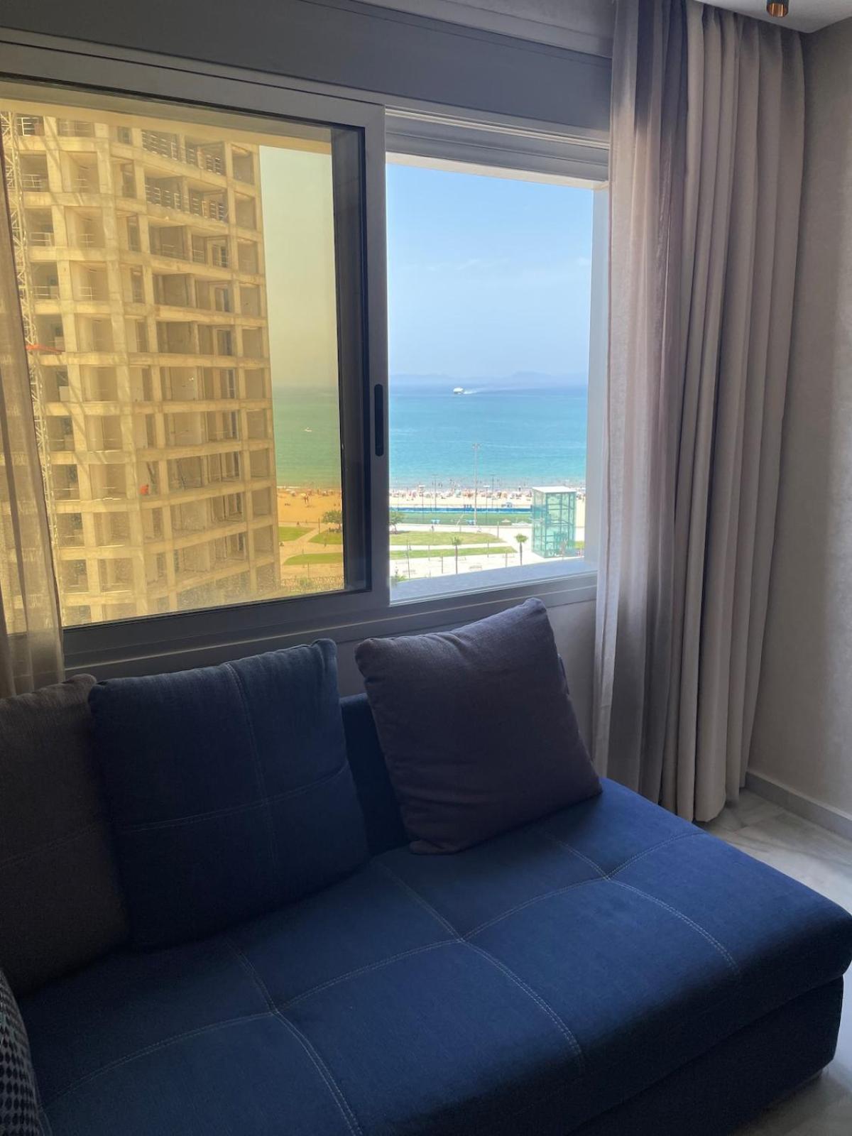 Sea View - Facing Corniche * Tanger